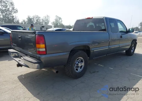 2000 Chevrolet Silverado 1500 Ls z USA, uszkodzony, nr VIN 1GCEC19TXYE356955